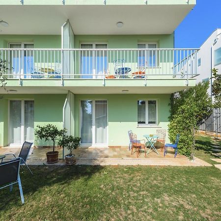 Andrea House With Apartments Umag Buitenkant foto