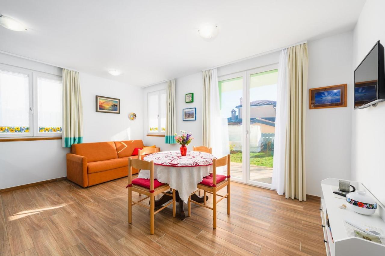 Andrea House With Apartments Umag Buitenkant foto