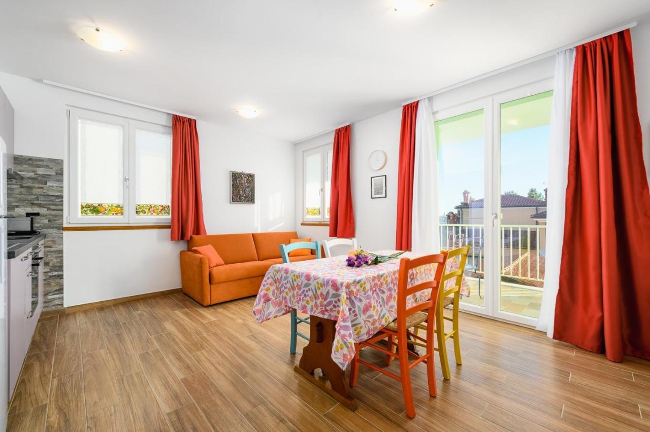 Andrea House With Apartments Umag Buitenkant foto