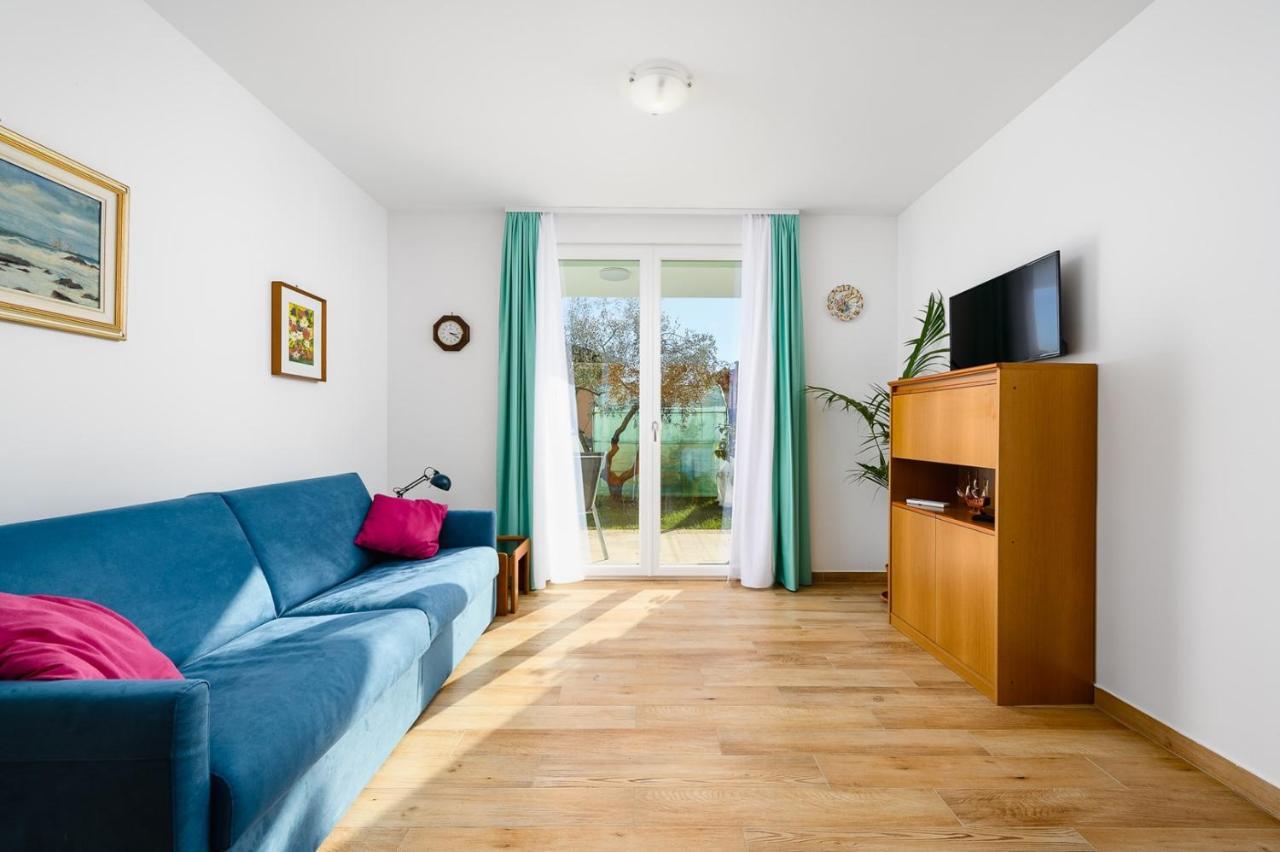 Andrea House With Apartments Umag Buitenkant foto