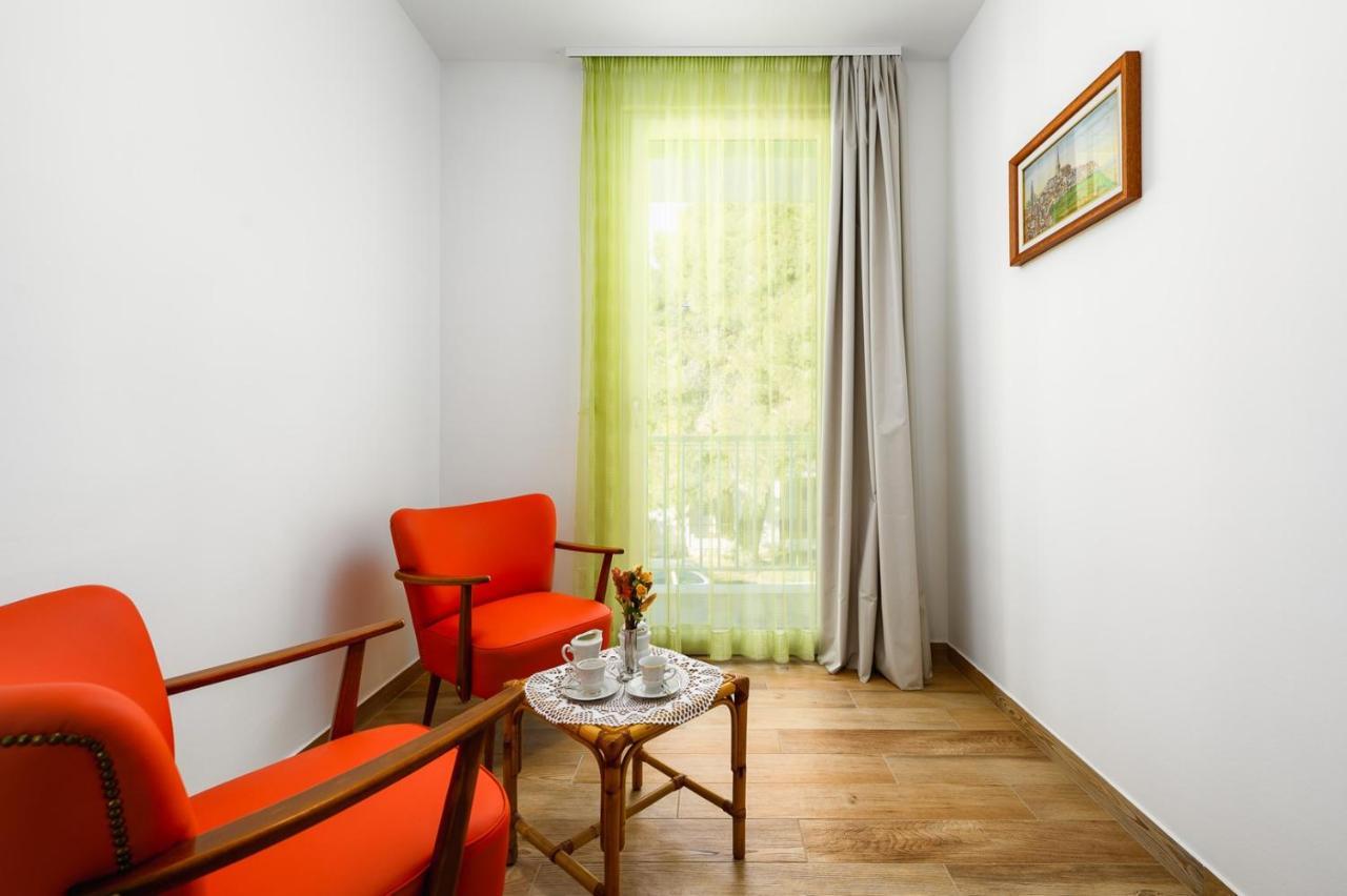 Andrea House With Apartments Umag Buitenkant foto