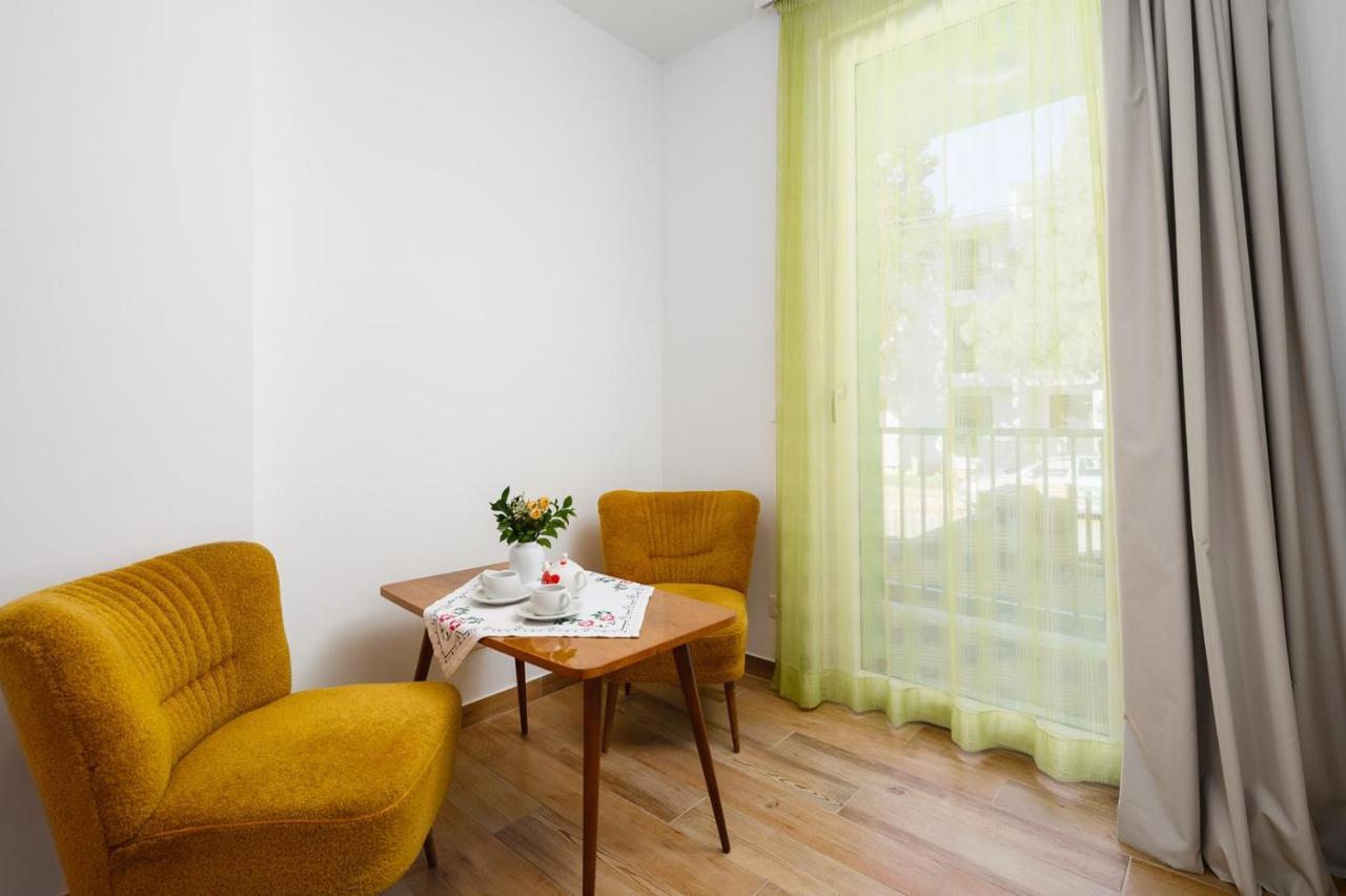 Andrea House With Apartments Umag Buitenkant foto