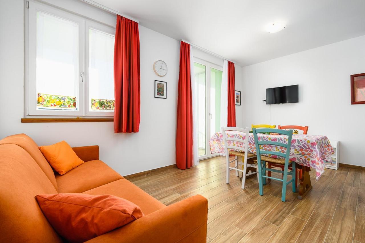 Andrea House With Apartments Umag Buitenkant foto