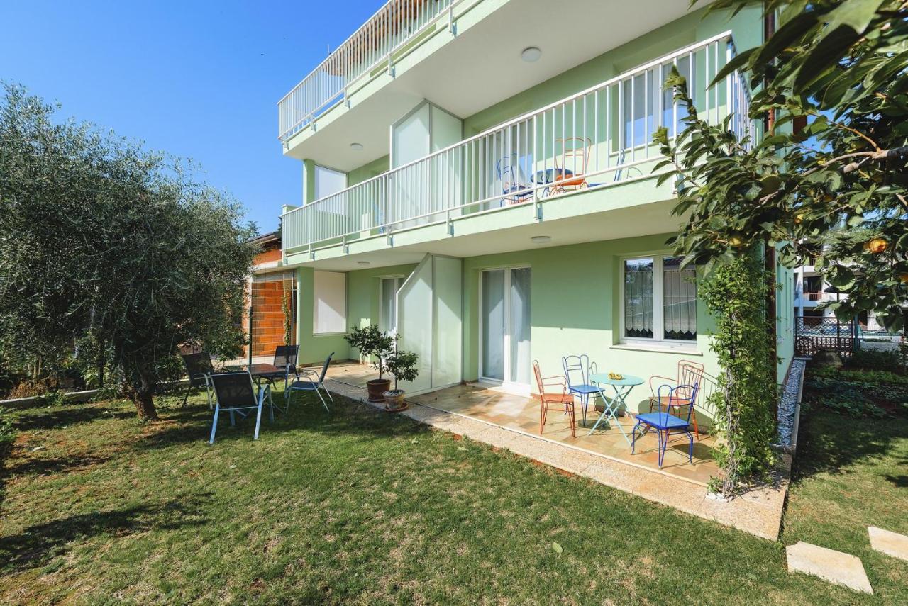 Andrea House With Apartments Umag Buitenkant foto