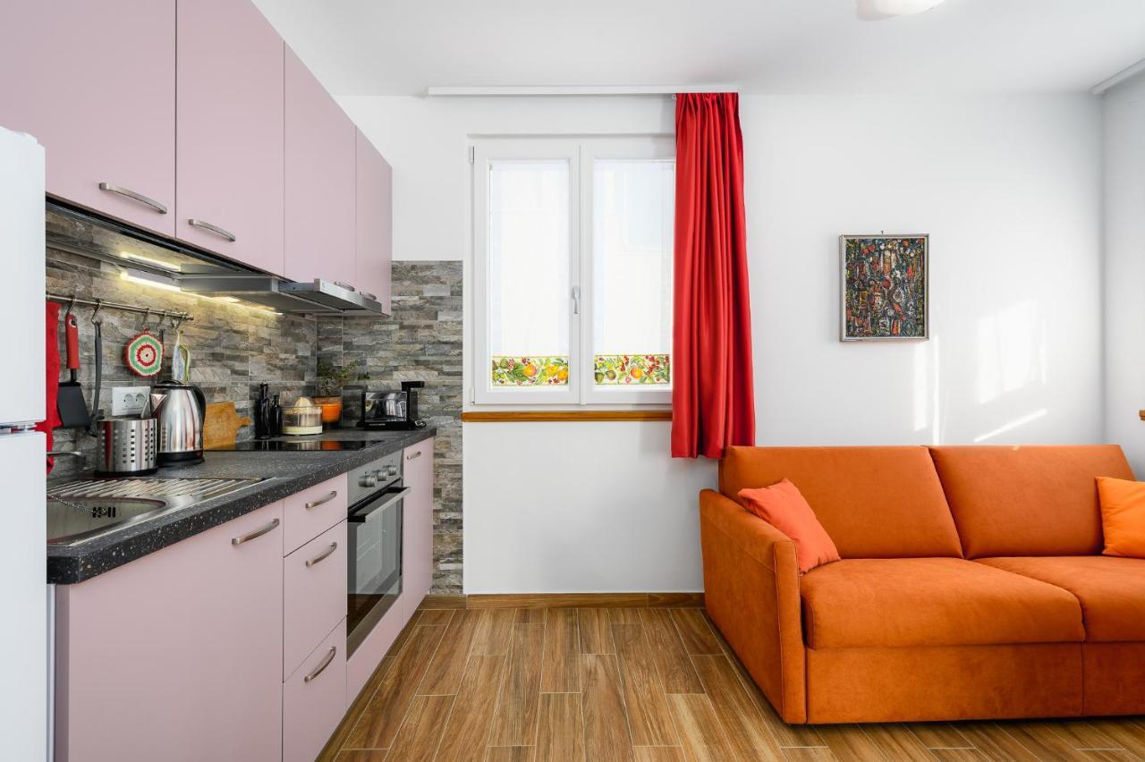 Andrea House With Apartments Umag Buitenkant foto
